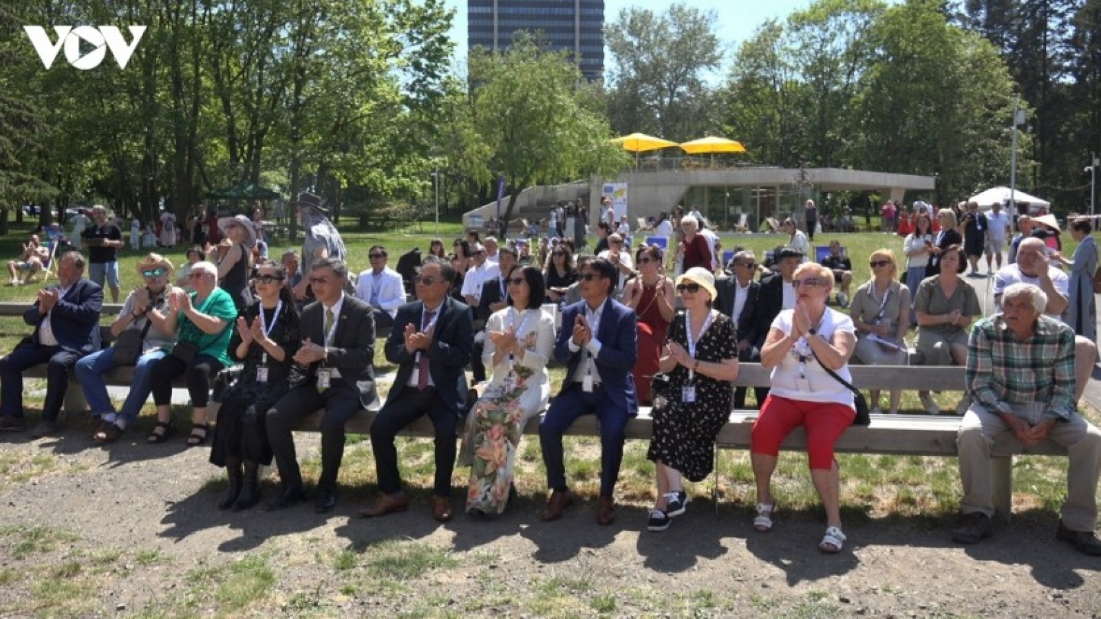 Vietnamese community promotes culture, cuisine at Czech multicultural festival